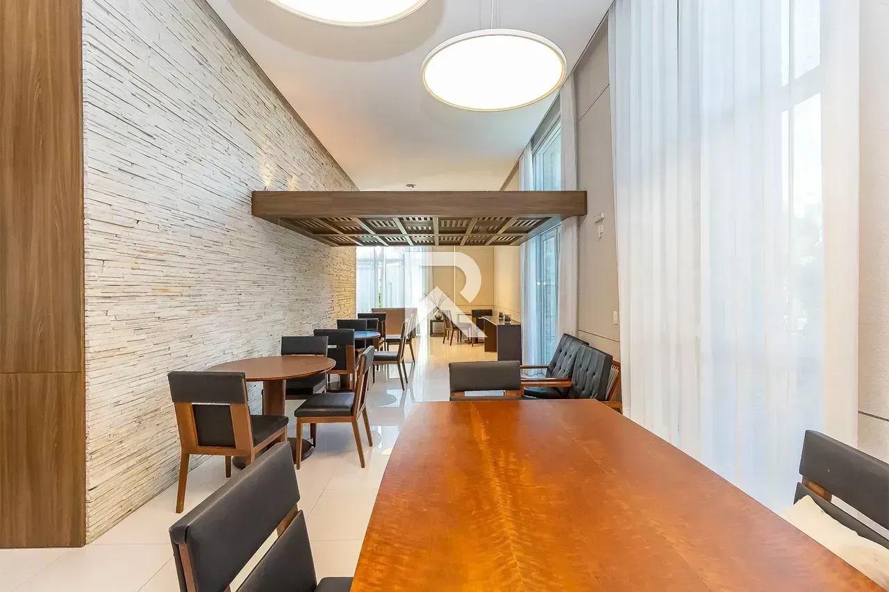Apartamento de 231 m² com 4 quartos e 5 banheiros — photo 32