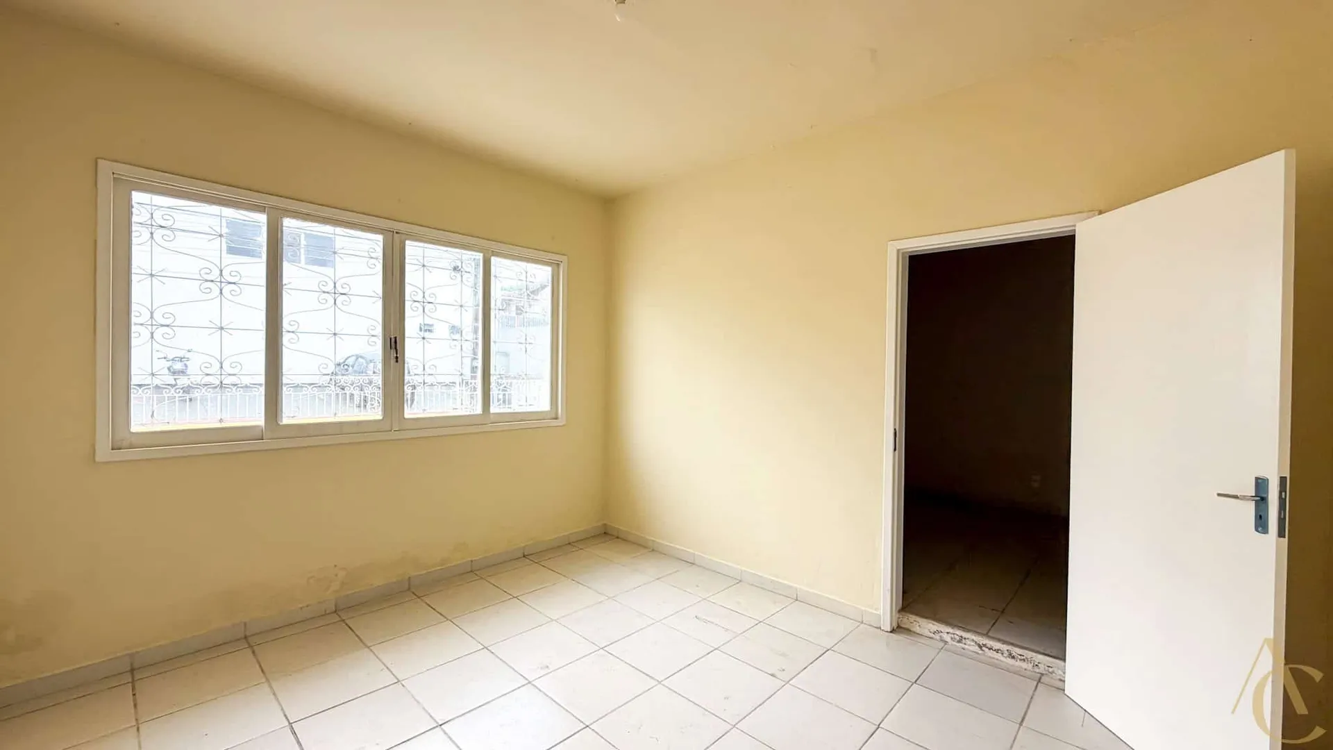 Casa residencial com 4 quartos e 1 banheiro, 263 m² — photo 14
