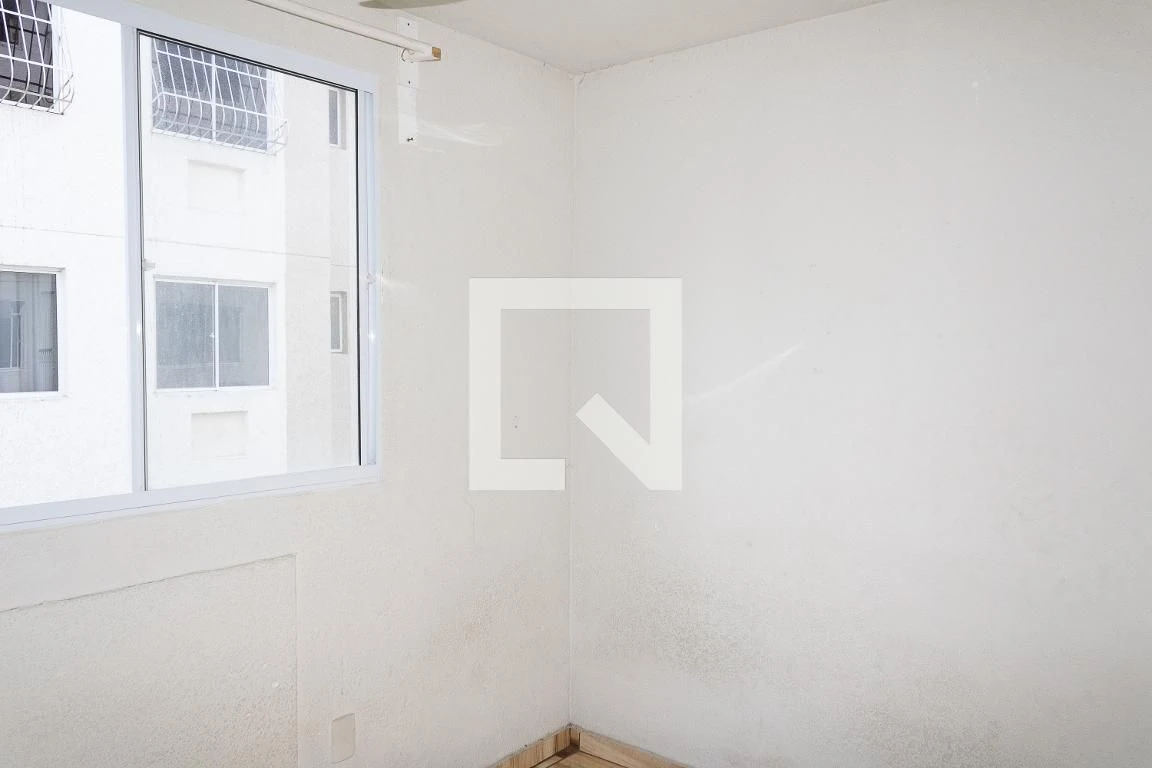 Apartamento com 2 quartos e área de lavanderia — photo 34