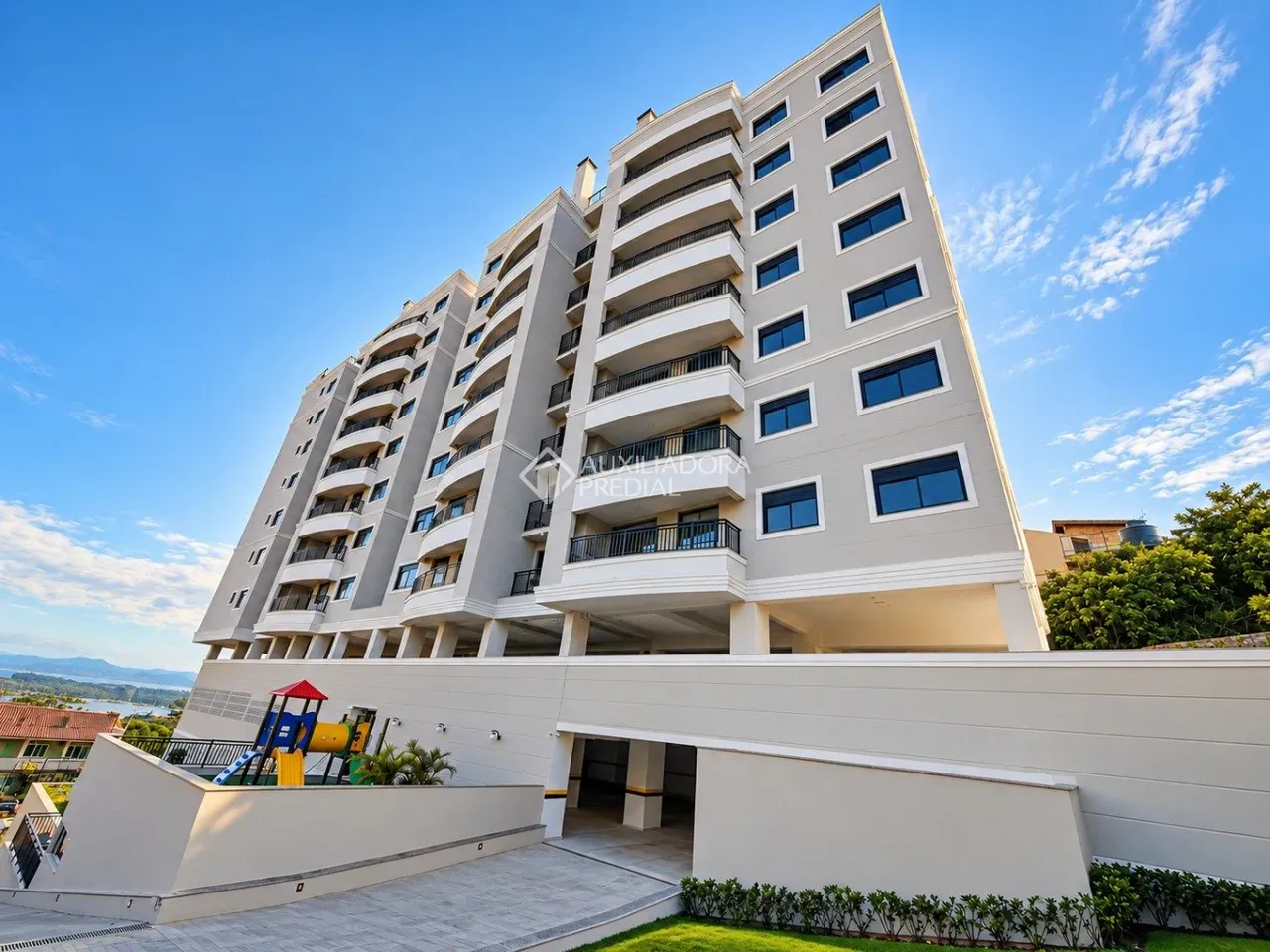 Furnished 2-bedroom apartment with balcony and grill — photo 9