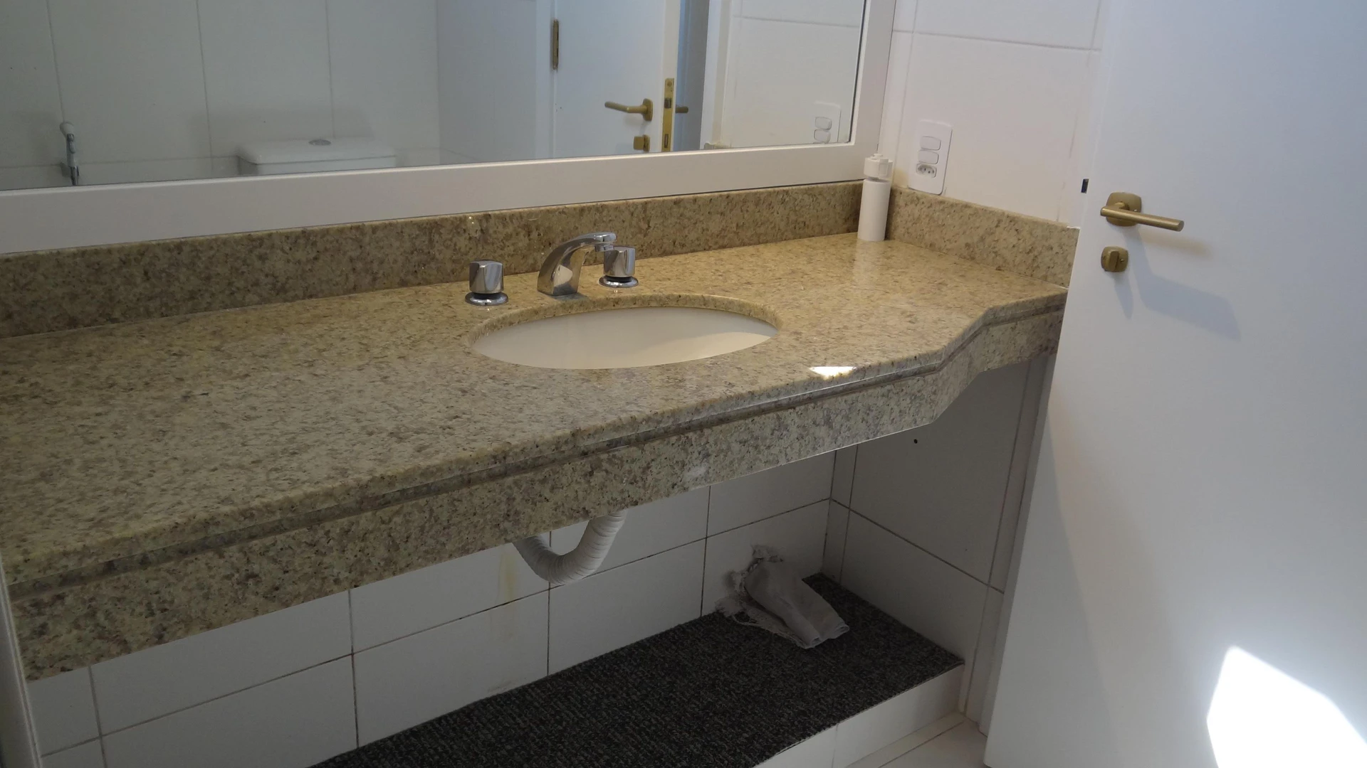 Apartamento mobiliado com 1 quarto e varanda fechada — photo 33