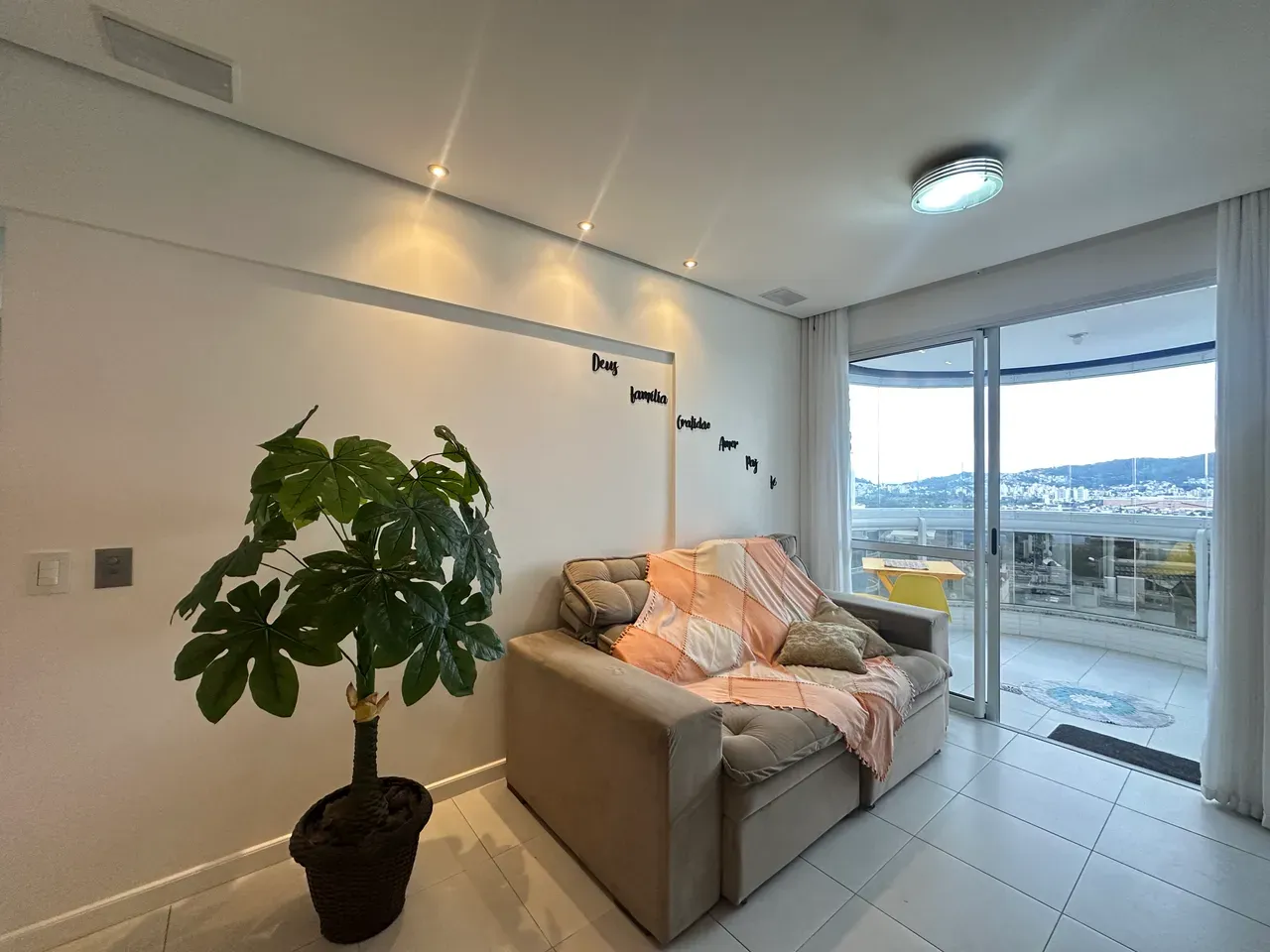 Apartamento amueblado de 2 dormitorios con suite y 74 m² en el 6º piso — photo 3