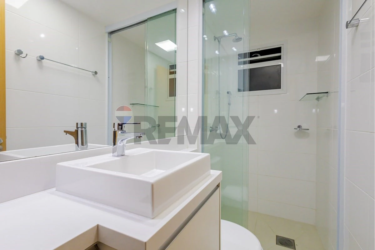 2-bedroom apartment with balcony and 2 parking spaces — photo 12