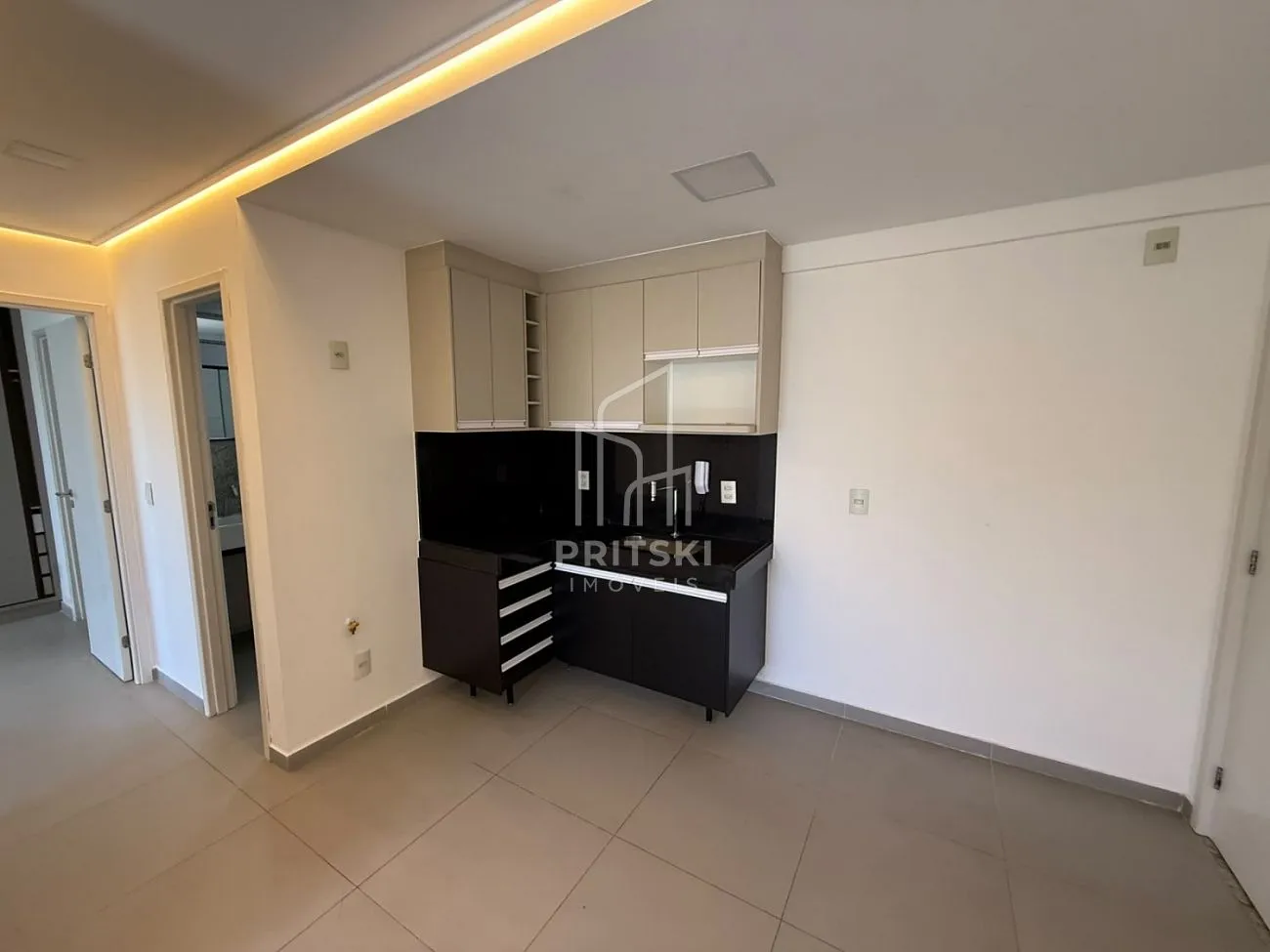 Apartment, 63 m², with floor-to-ceiling windows — photo 2