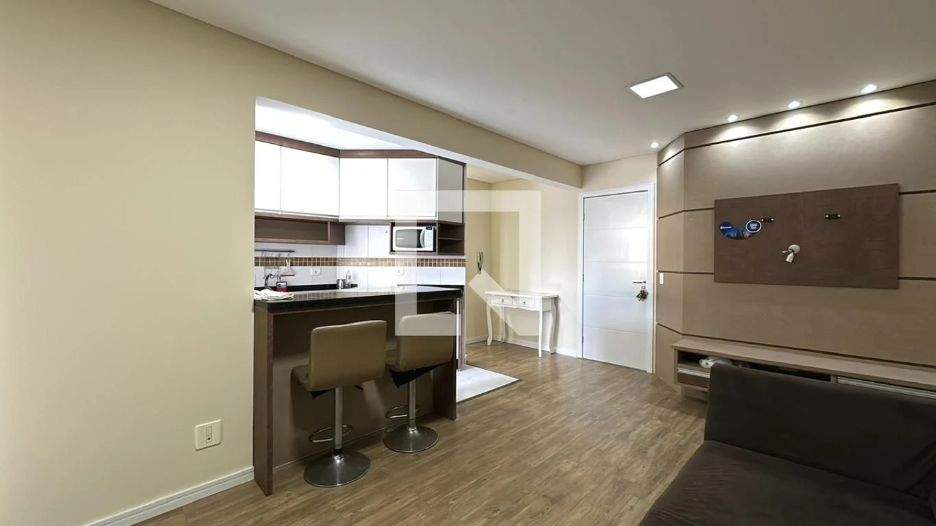 Departamento amueblado, 80 m², con espacio de home office