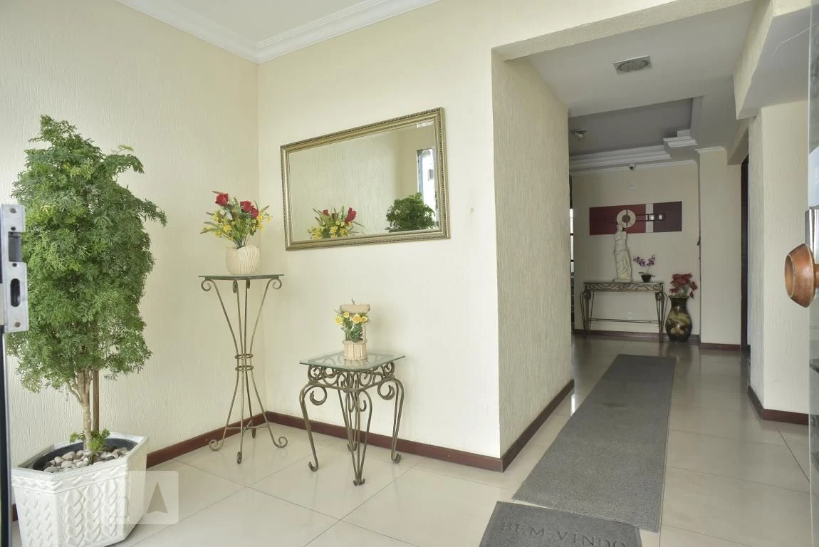 2-bedroom apartment in a building with a gym — photo 32