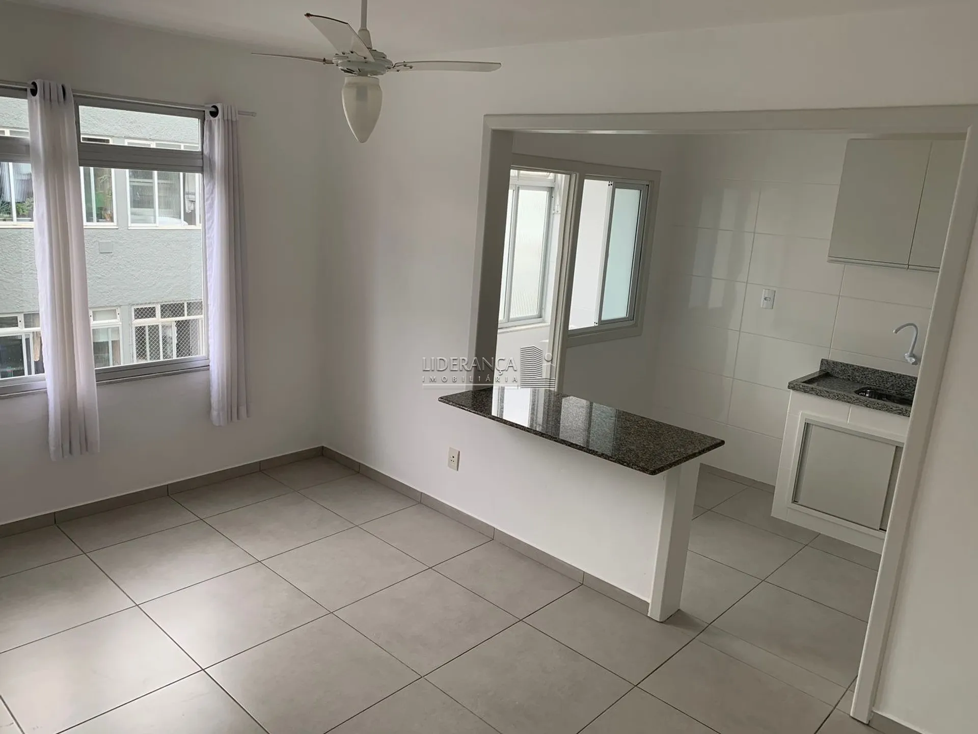 Квартира с 3 спальнями, 74 м² и 1 местом
