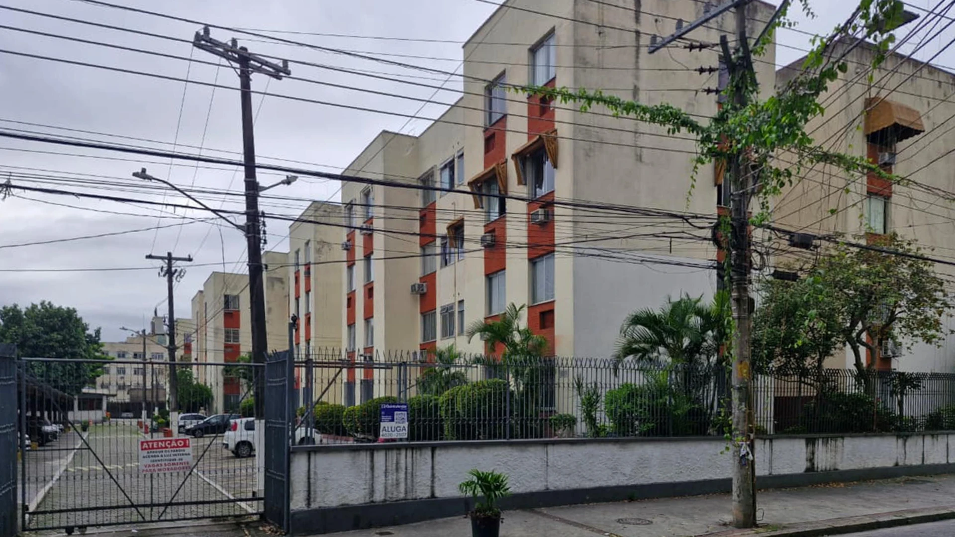 3-bedroom apartment with a mountain view — photo 45