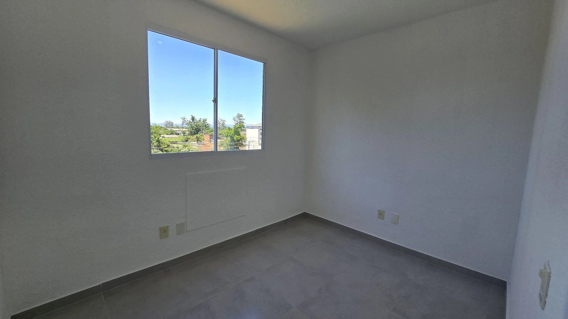 Unfurnished apartment with 2 bedrooms and 1 parking spot