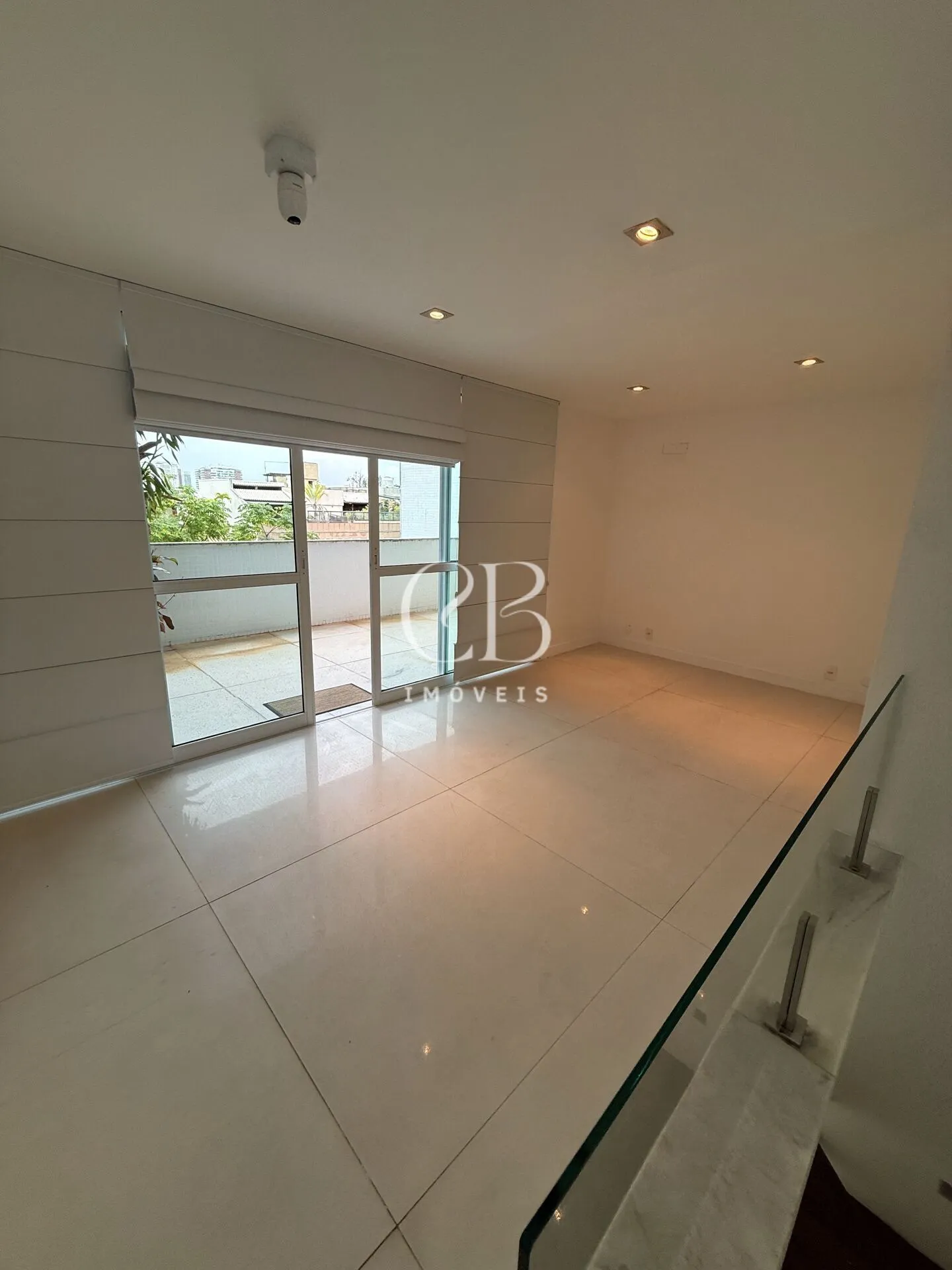 4-bedroom apartment with 5 bathrooms and 3 parking spaces — photo 25
