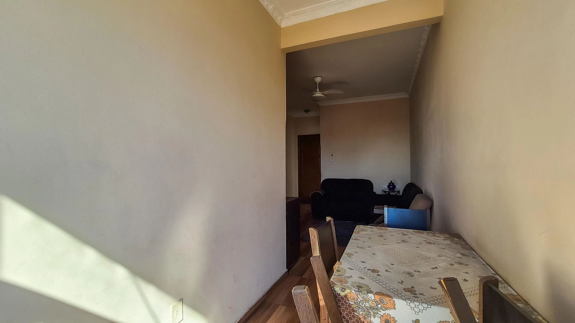 Furnished 2-bedroom apartment with 1 bathroom — photo 43