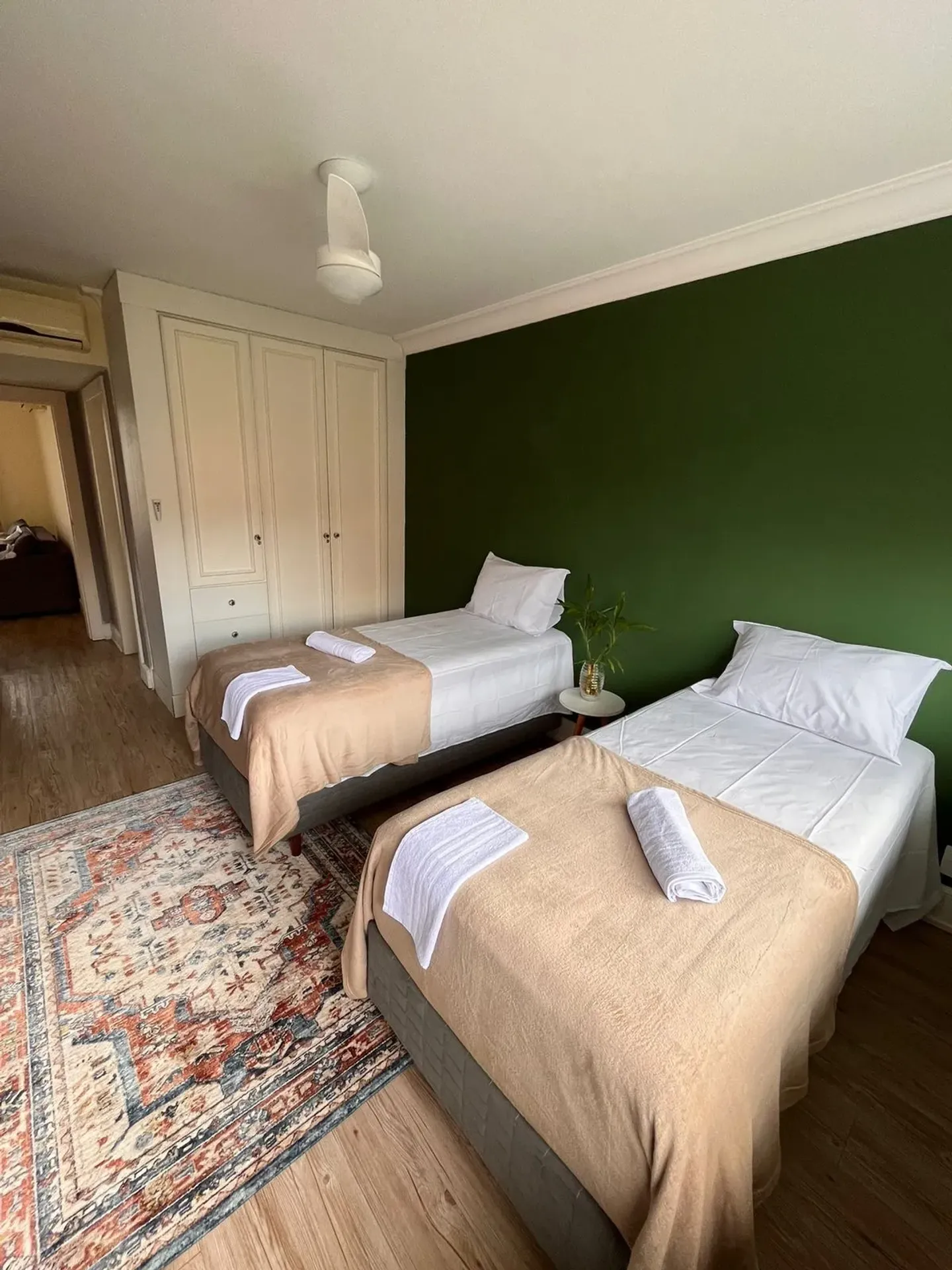 Furnished house with 5 en-suite bedrooms — photo 16