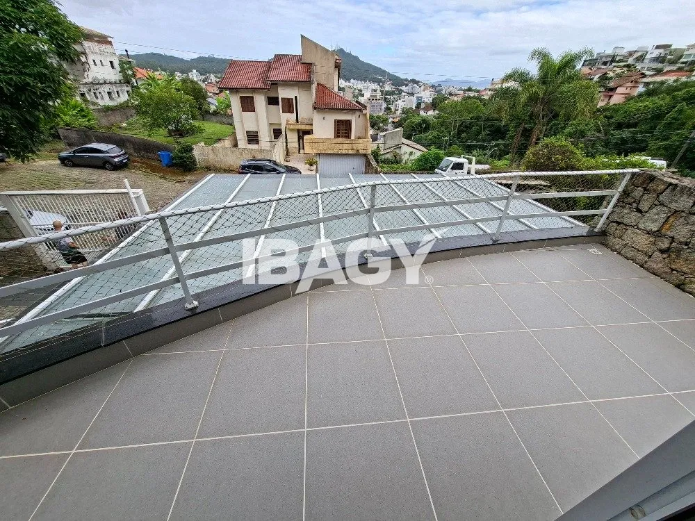 Furnished house with 3 bedrooms and a spacious balcony — photo 20