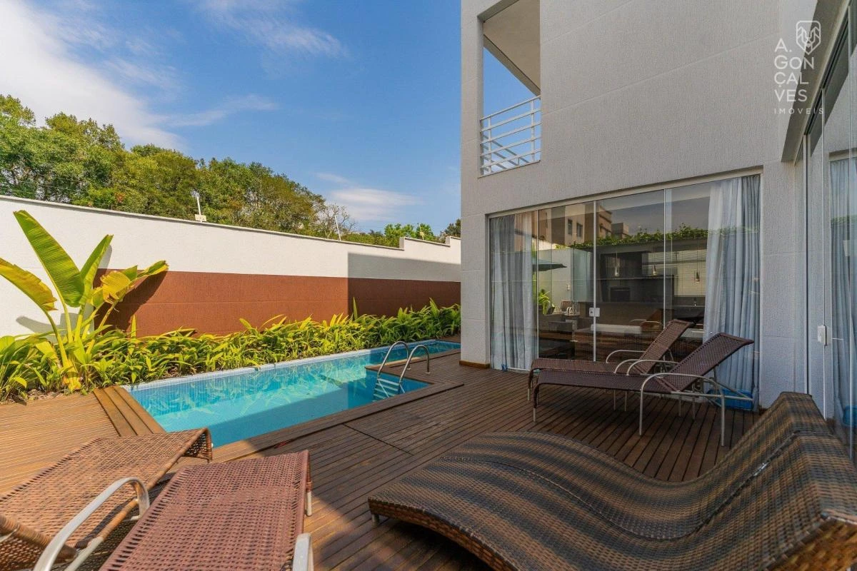 Furnished house with 3 en-suite bedrooms and balconies — photo 37