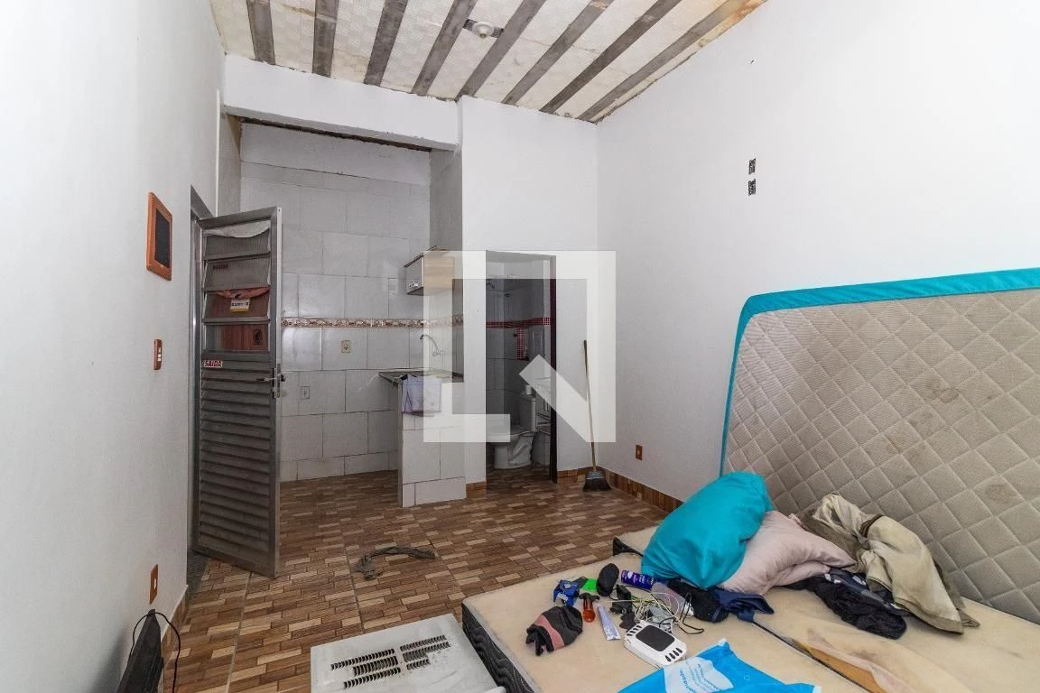 Casa sem mobília com 3 quartos e 3 banheiros, precisa reformar — photo 10