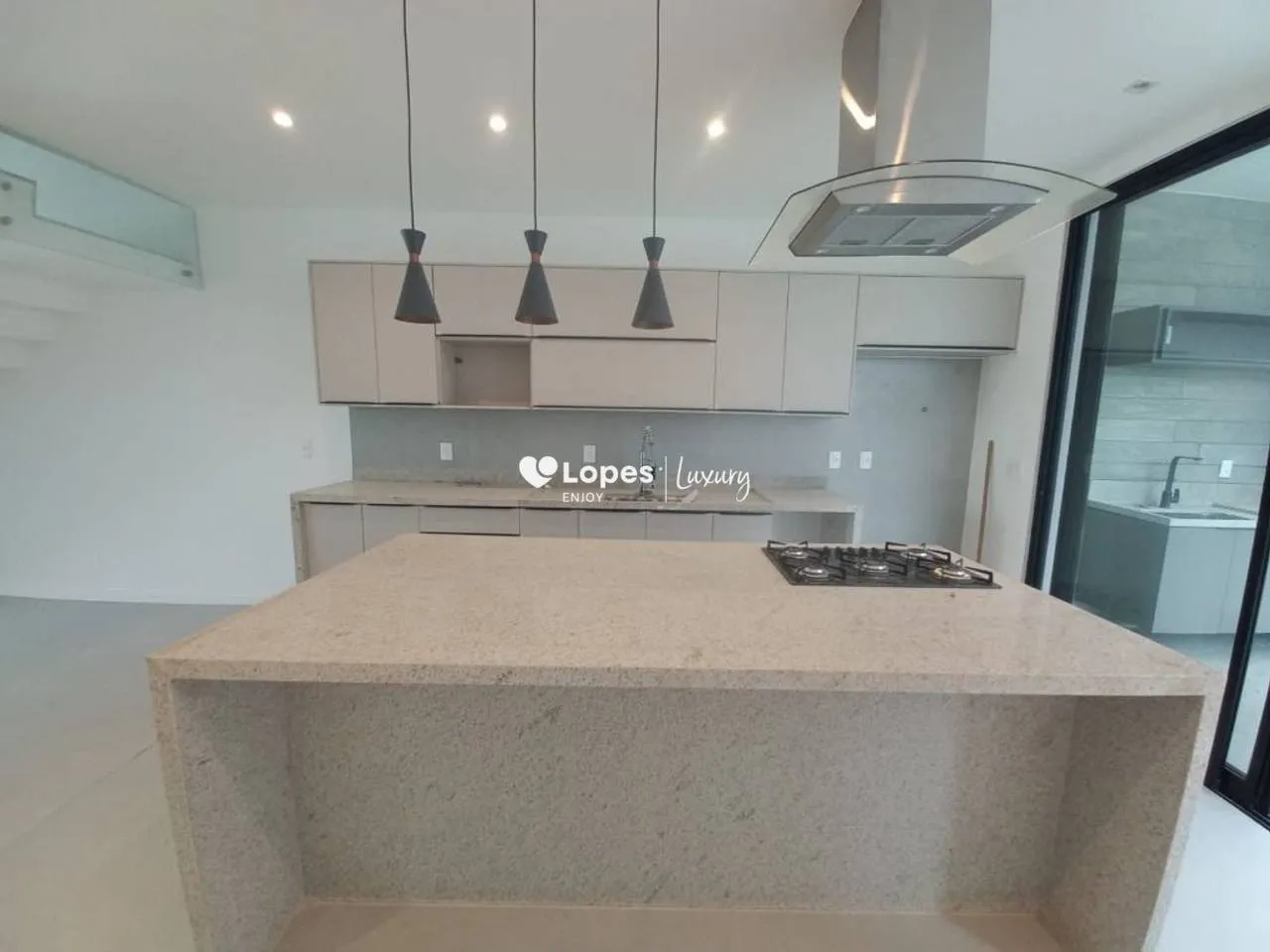 Unfurnished 4-bedroom house with 5 bathrooms and 329 m² — photo 9