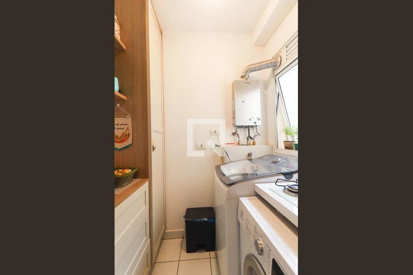 2-bedroom apartment with a glass-enclosed balcony — photo 44