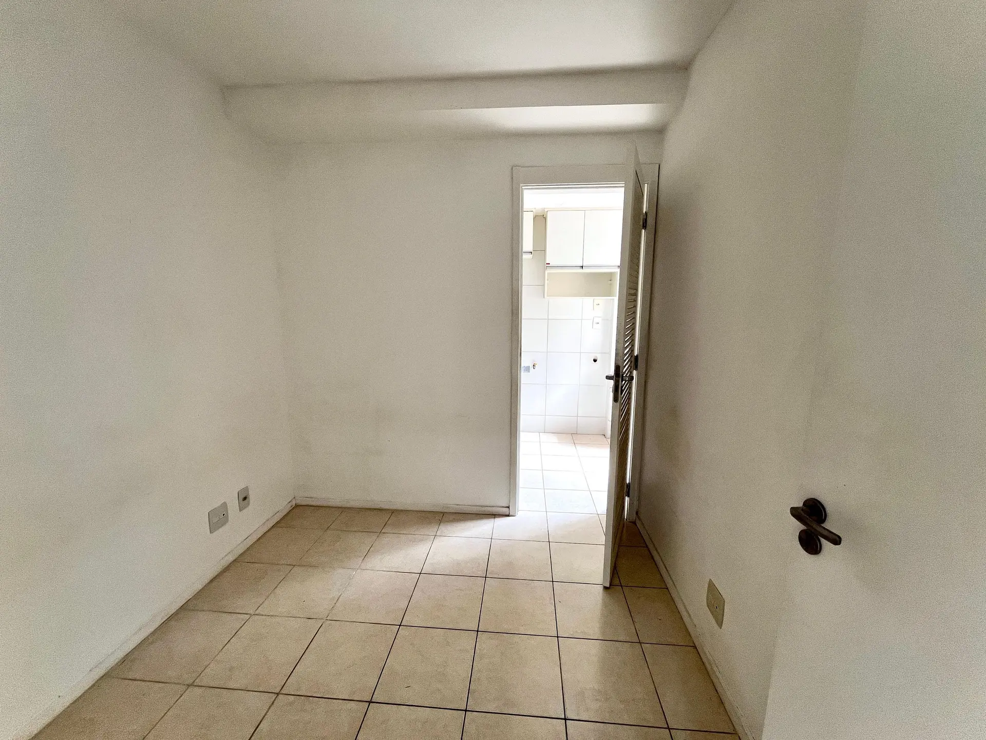 Квартира з 3 спальнями та балконом, 3 ванні — photo 21