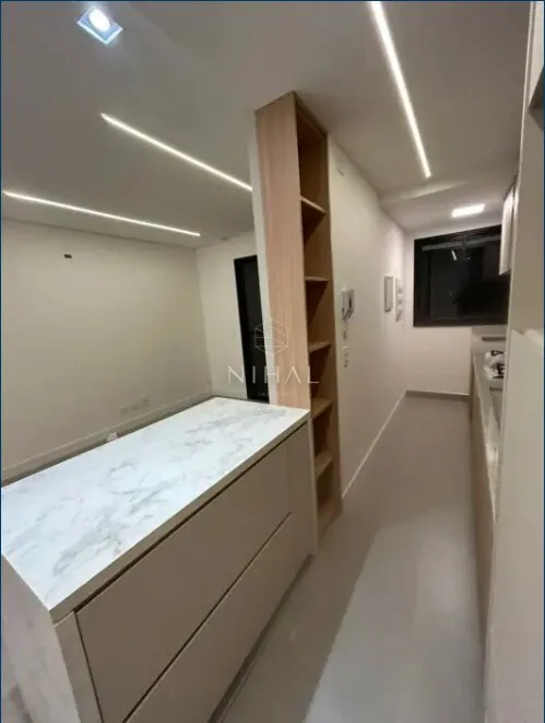 Unfurnished apartment with integrated kitchen and parking — photo 7