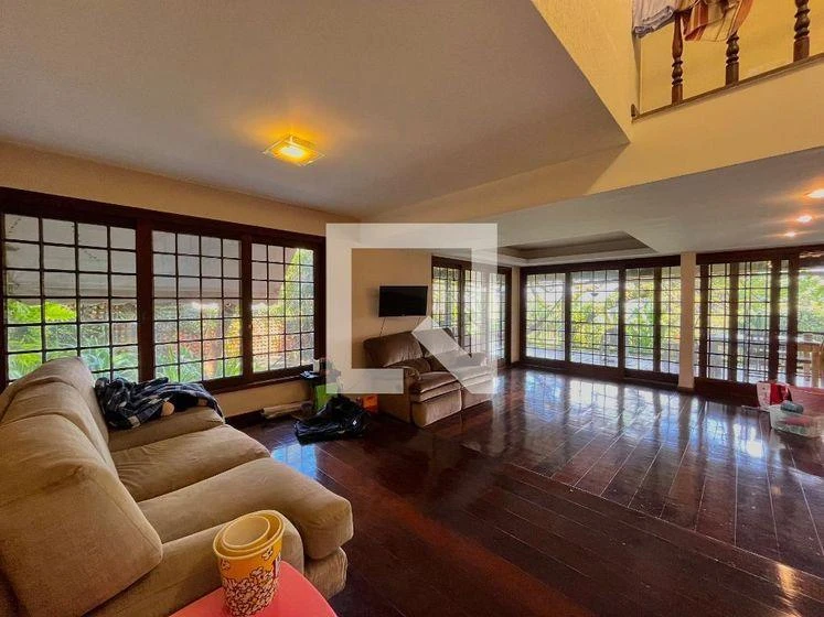 Furnished house, 350 m², with a glass-enclosed balcony — photo 8