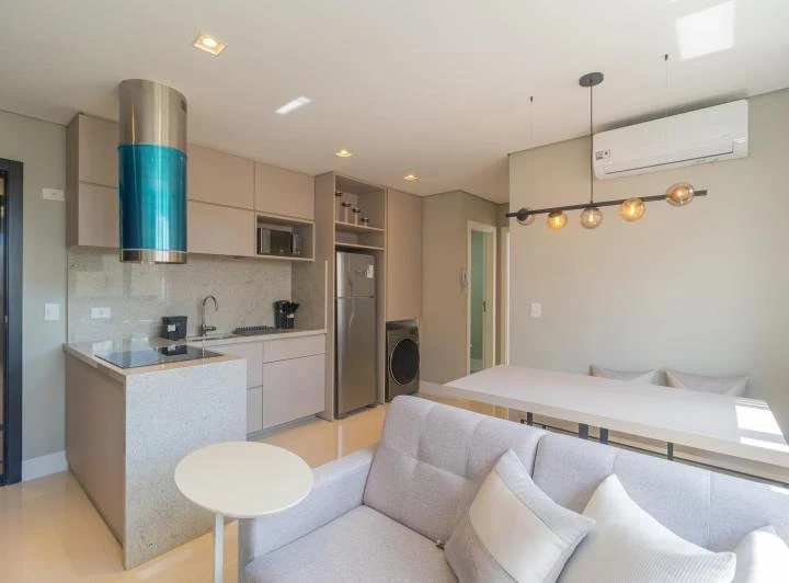 Furnished 1-bedroom apartment with 80 m² and an ensuite — photo 4