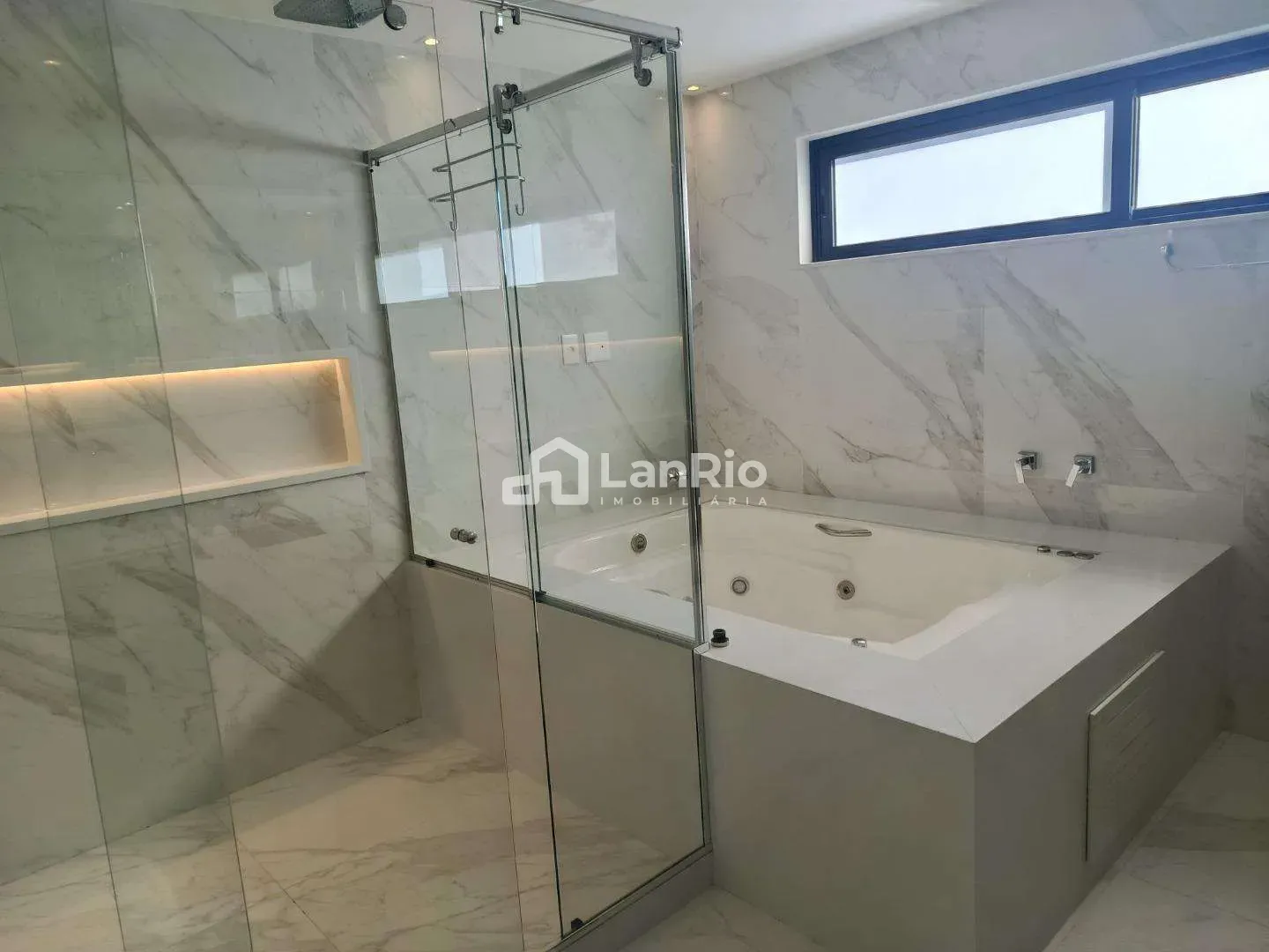 Casa com 5 quartos e 5 suítes, com varanda — photo 27