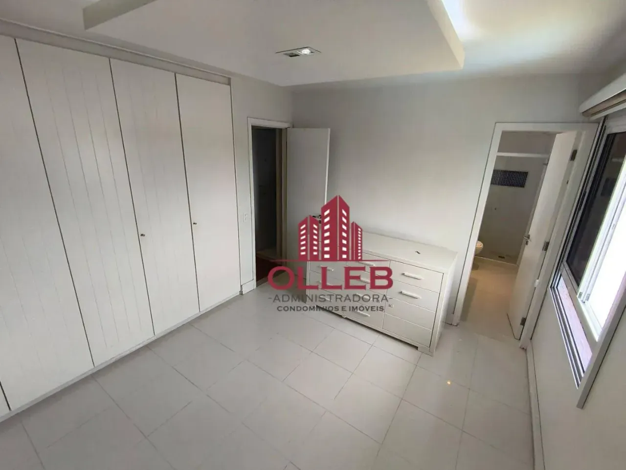 3-bedroom apartment with 4 bathrooms and enclosed balcony — photo 10