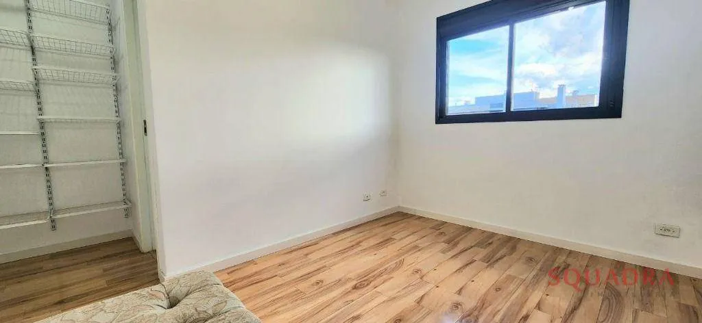 2-bedroom apartment with suite and glassed balcony — photo 19