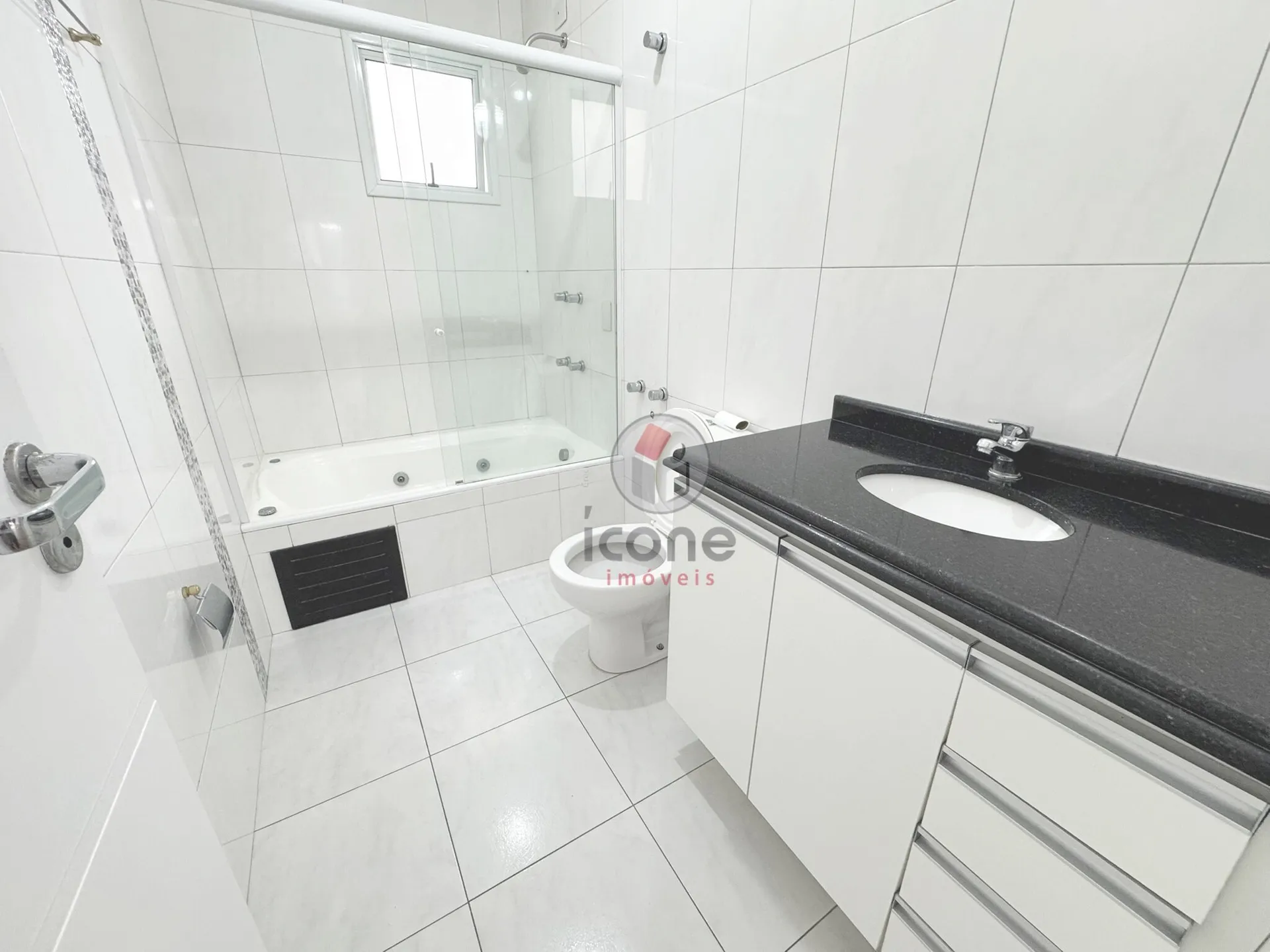 3-bedroom house with an en-suite and private BBQ — photo 23
