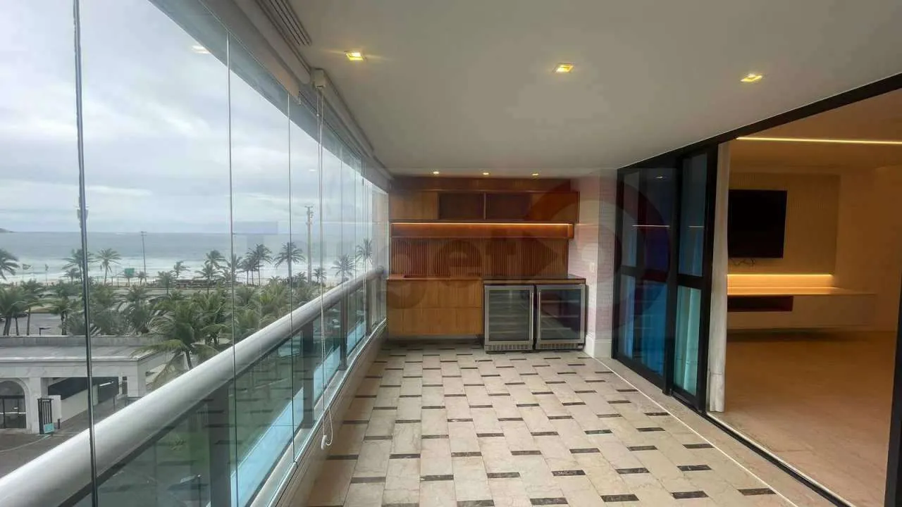 Вид на воду и 4 спальни: квартира 156 м² — photo 53