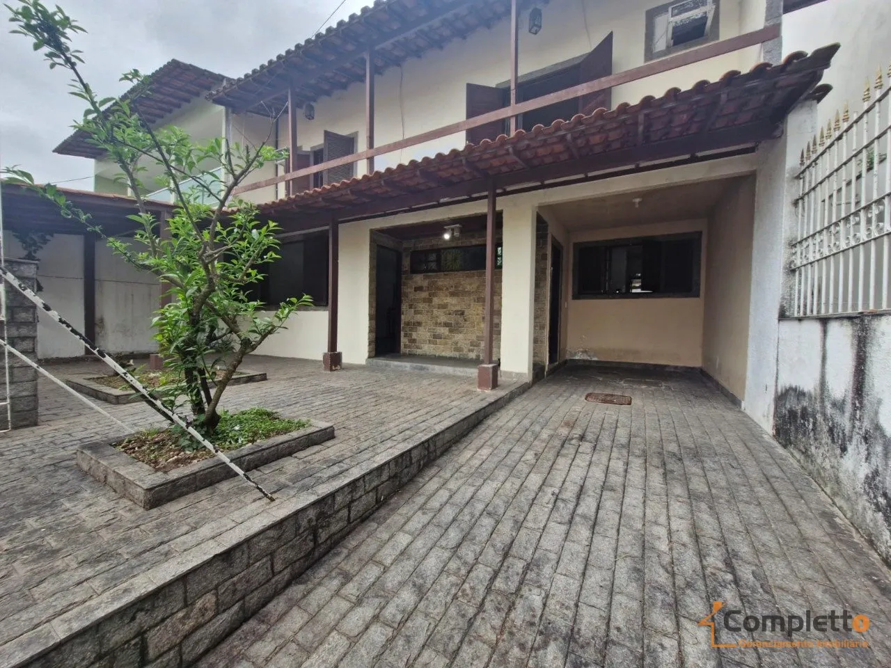 Casa de 220 m² con balcón gourmet y bañera — photo 11