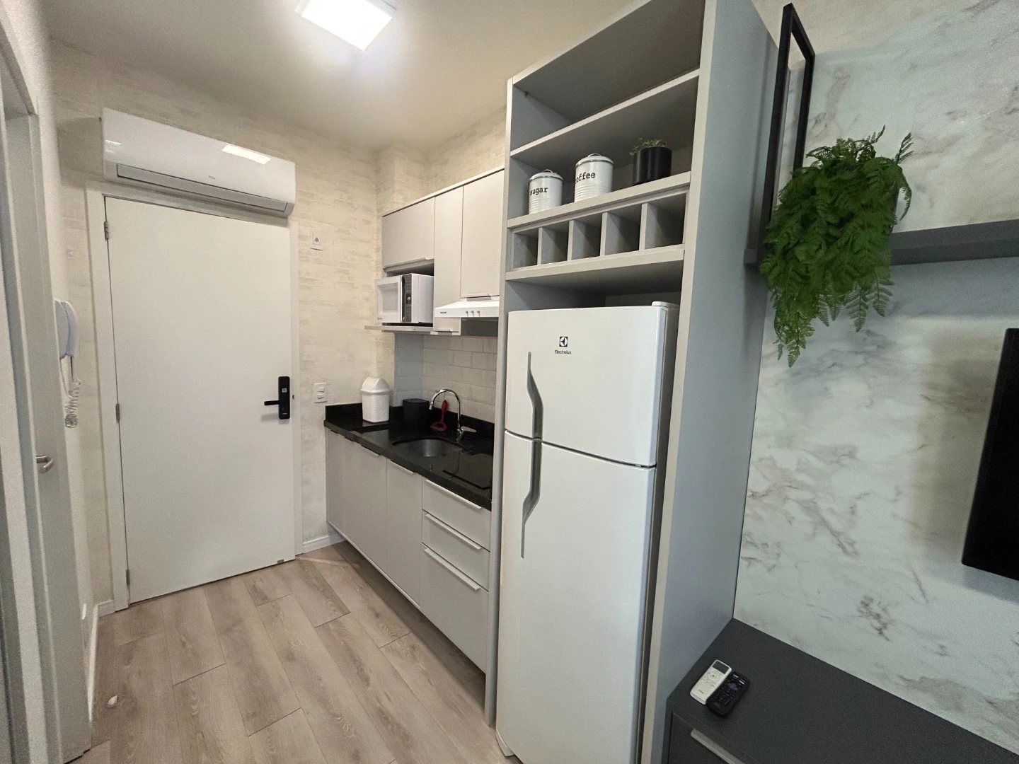 Furnished 36 m² studio with 1 bedroom and 1 bathroom — photo 25
