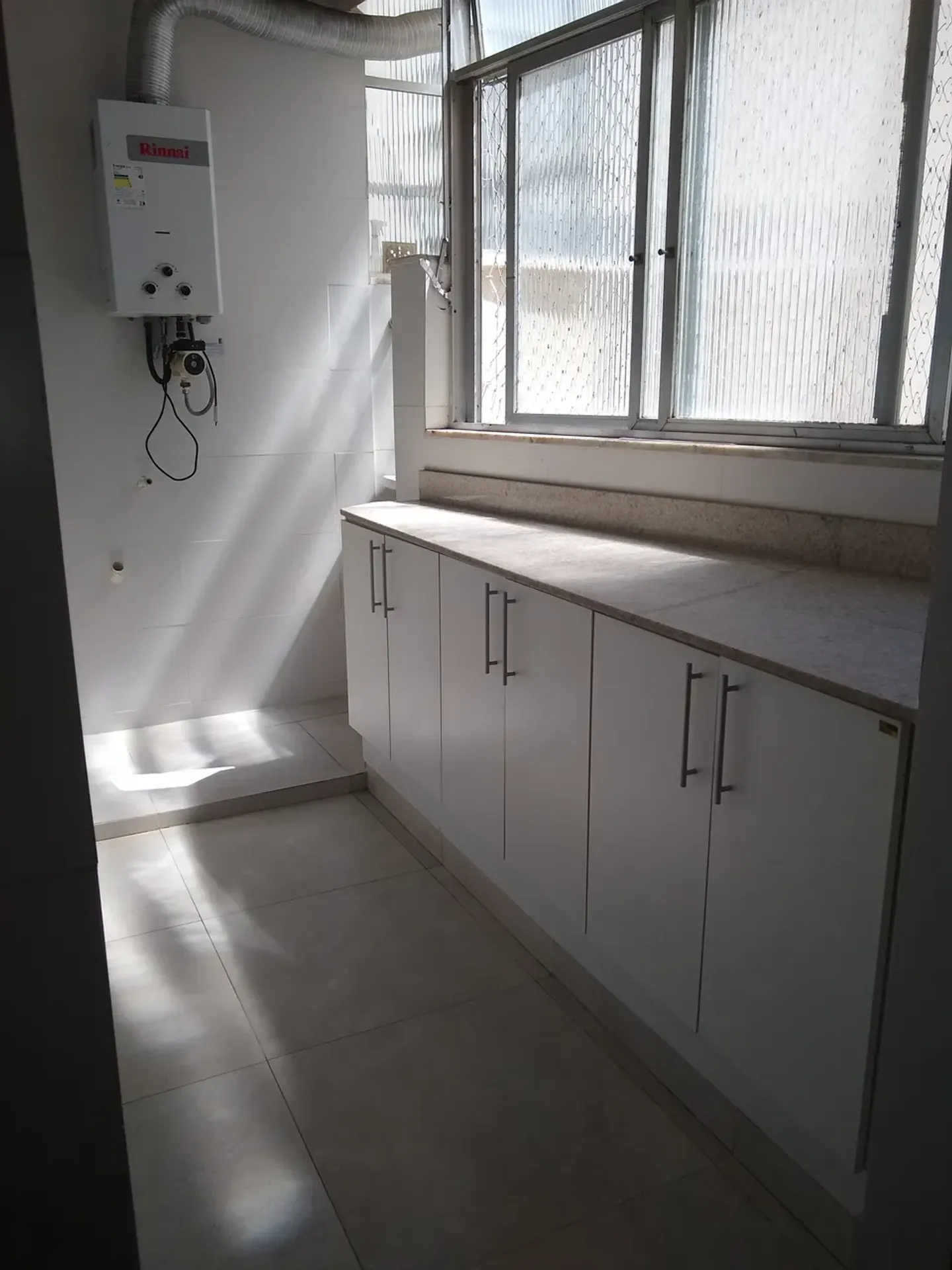 Apartamento com 3 quartos e cozinha integrada a gás — photo 24