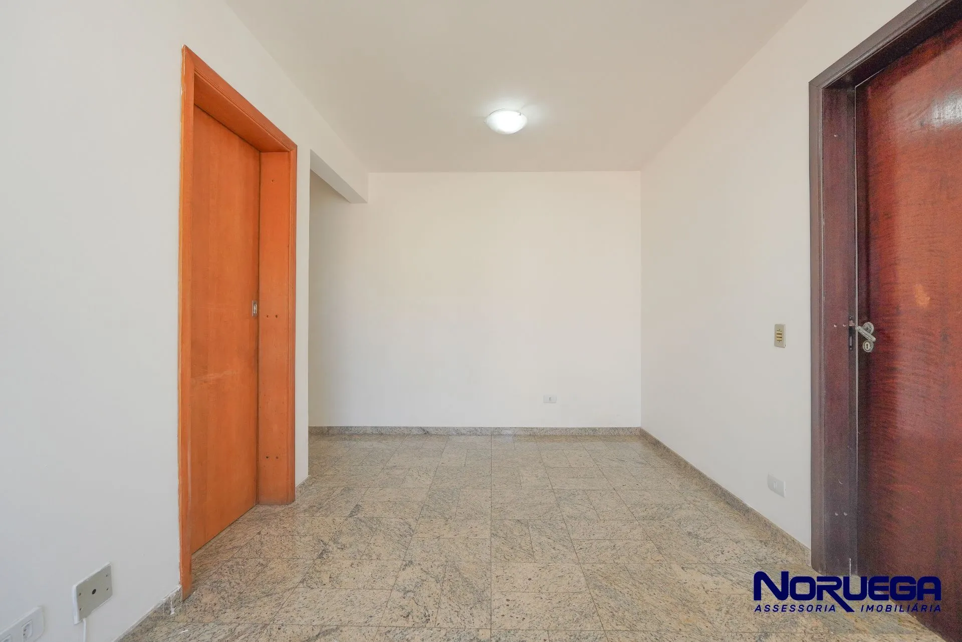 Home office in a 3-bedroom apartment, 109 m² — photo 15