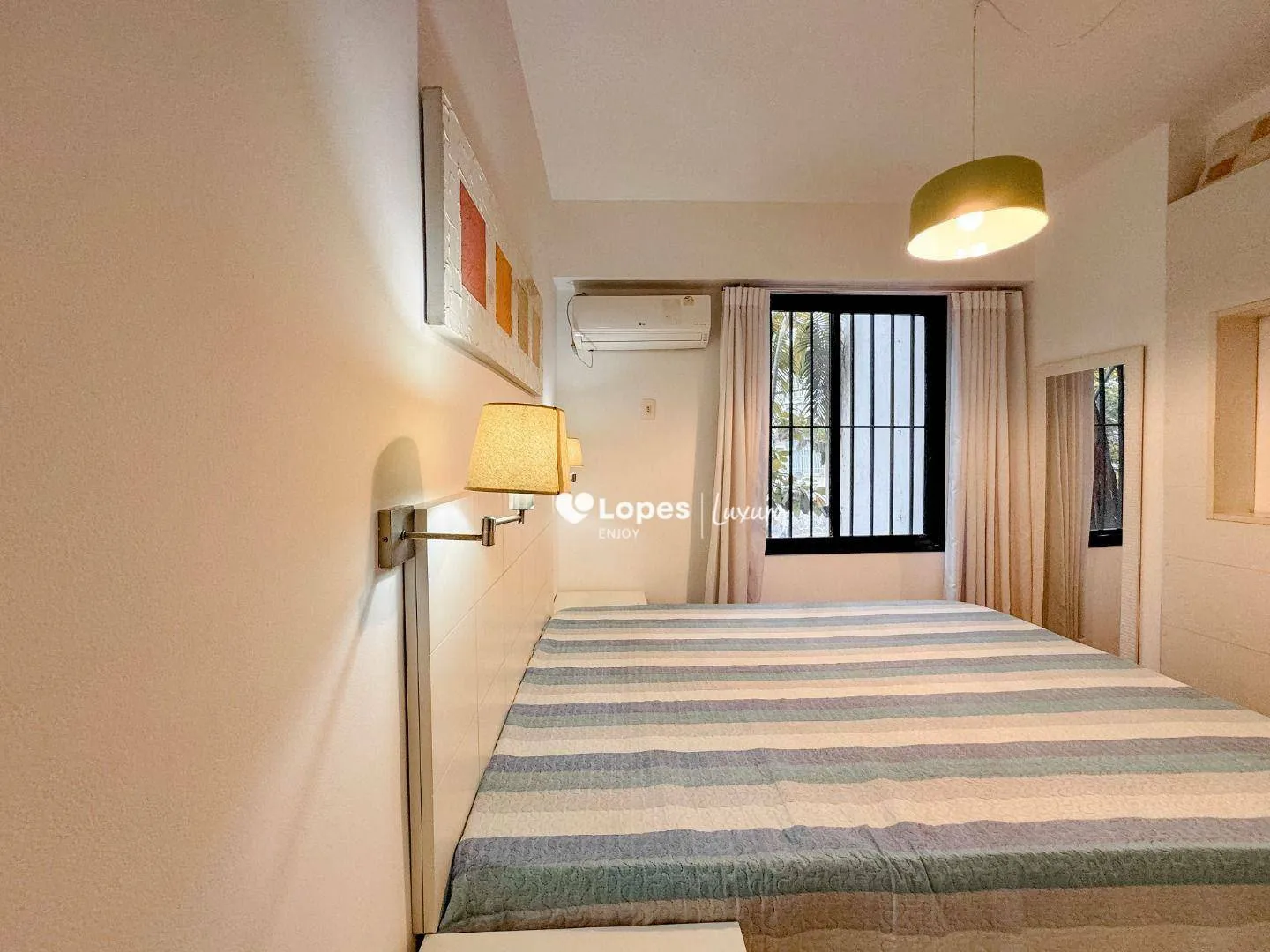 100 m² apartment with 3 bedrooms and a balcony — photo 43