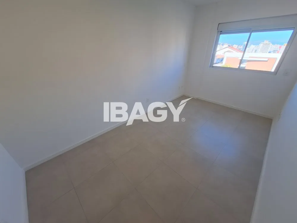 2-bedroom apartment with open-plan kitchen and parking — photo 3