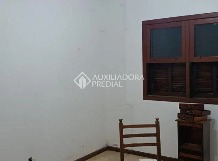 House with 4 bedrooms and shared swimming pool — photo 4