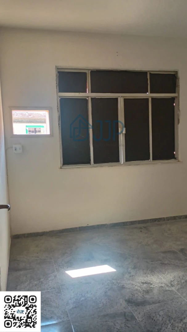 Unfurnished apartment with a closed kitchen and 2 bedrooms — photo 10