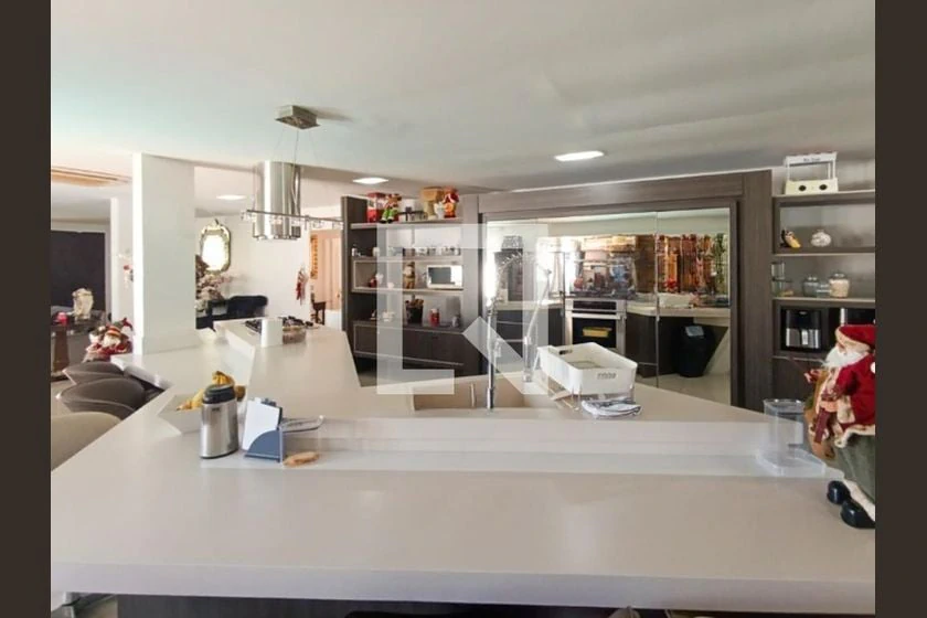 Casa mobiliada com 5 quartos e 5 banheiros, 500 m² — photo 38
