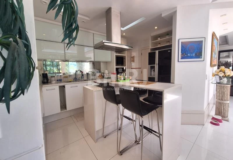 Furnished apartment 267 m² with 3 bedrooms and views — photo 15