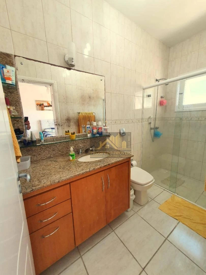 Casa de 5 dormitorios con balcón cerrado con vidrio — photo 14