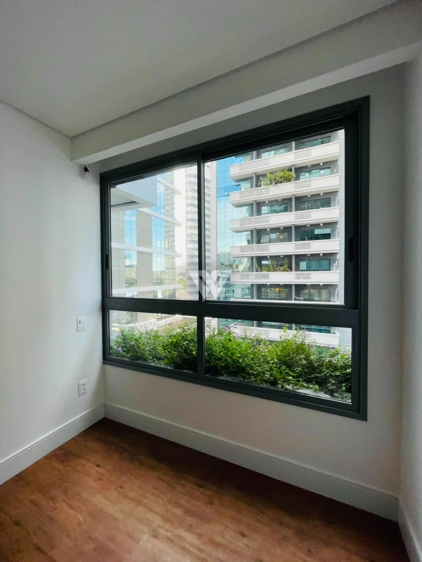 Apartment, 42 m², with a glass-enclosed balcony — photo 31