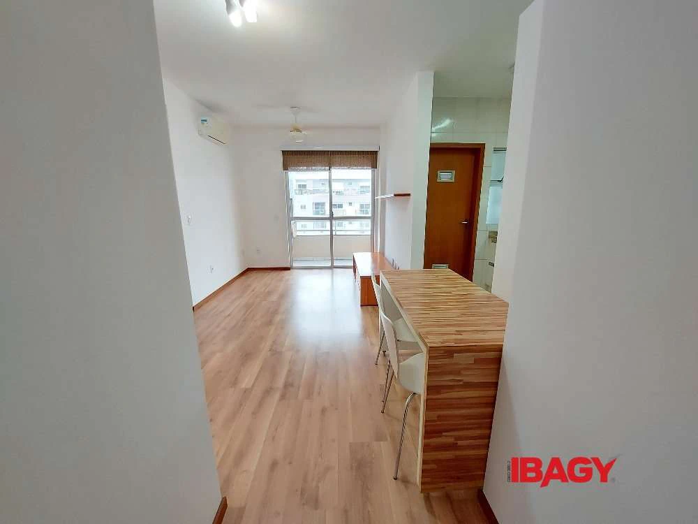 2-bedroom apartment with private BBQ and en-suite bathroom — photo 2