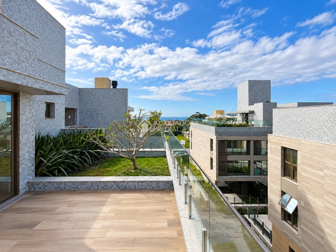 Departamento de 96 m² con piscina privada y vista al agua — photo 3