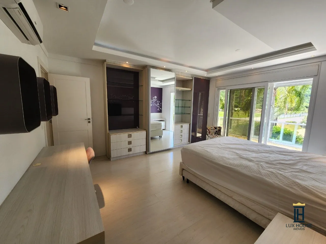 Furnished house with 7 en-suite bedrooms and 10 baths — photo 23
