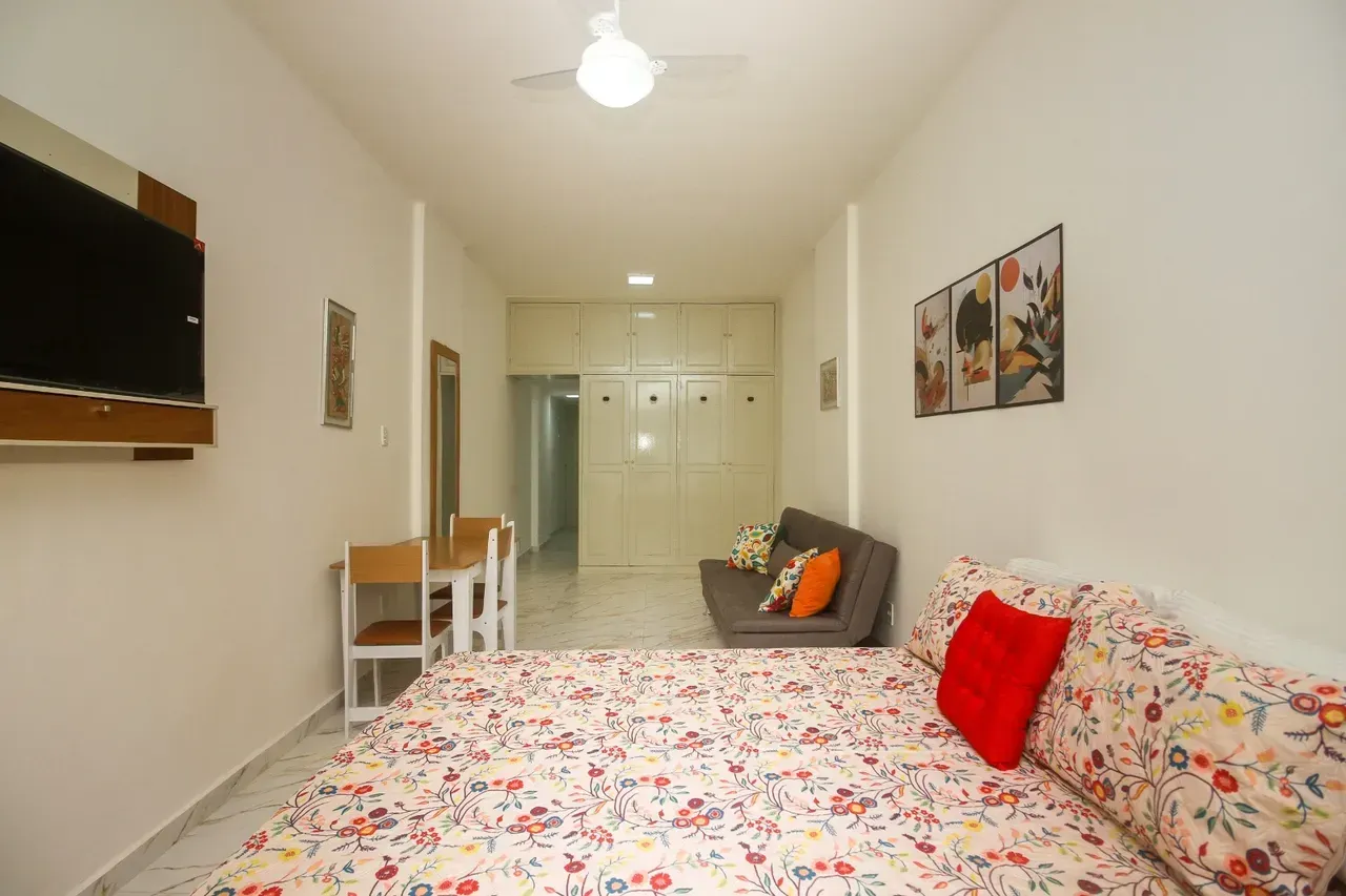 Furnished 1-bedroom apartment with gas stove kitchenette — photo 10