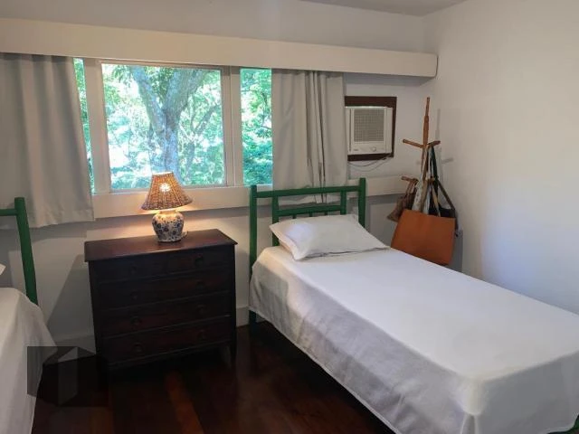 Casa com 4 quartos e varanda, estilo rústico — photo 34
