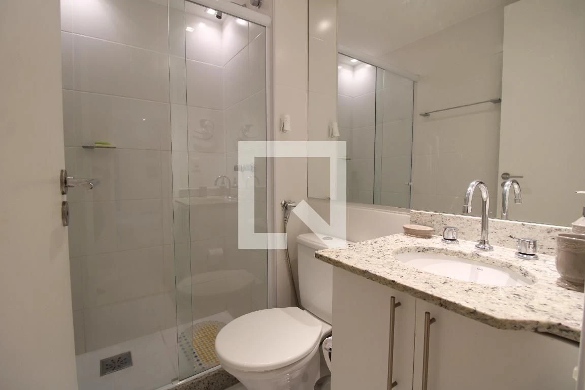 Furnished 2-bedroom apartment with glass balcony — photo 51