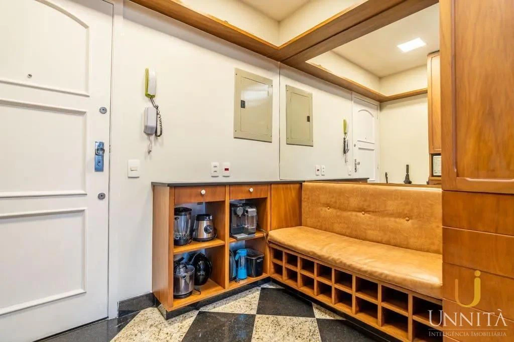Rental apartment with 4 bedrooms and enclosed balcony — photo 6