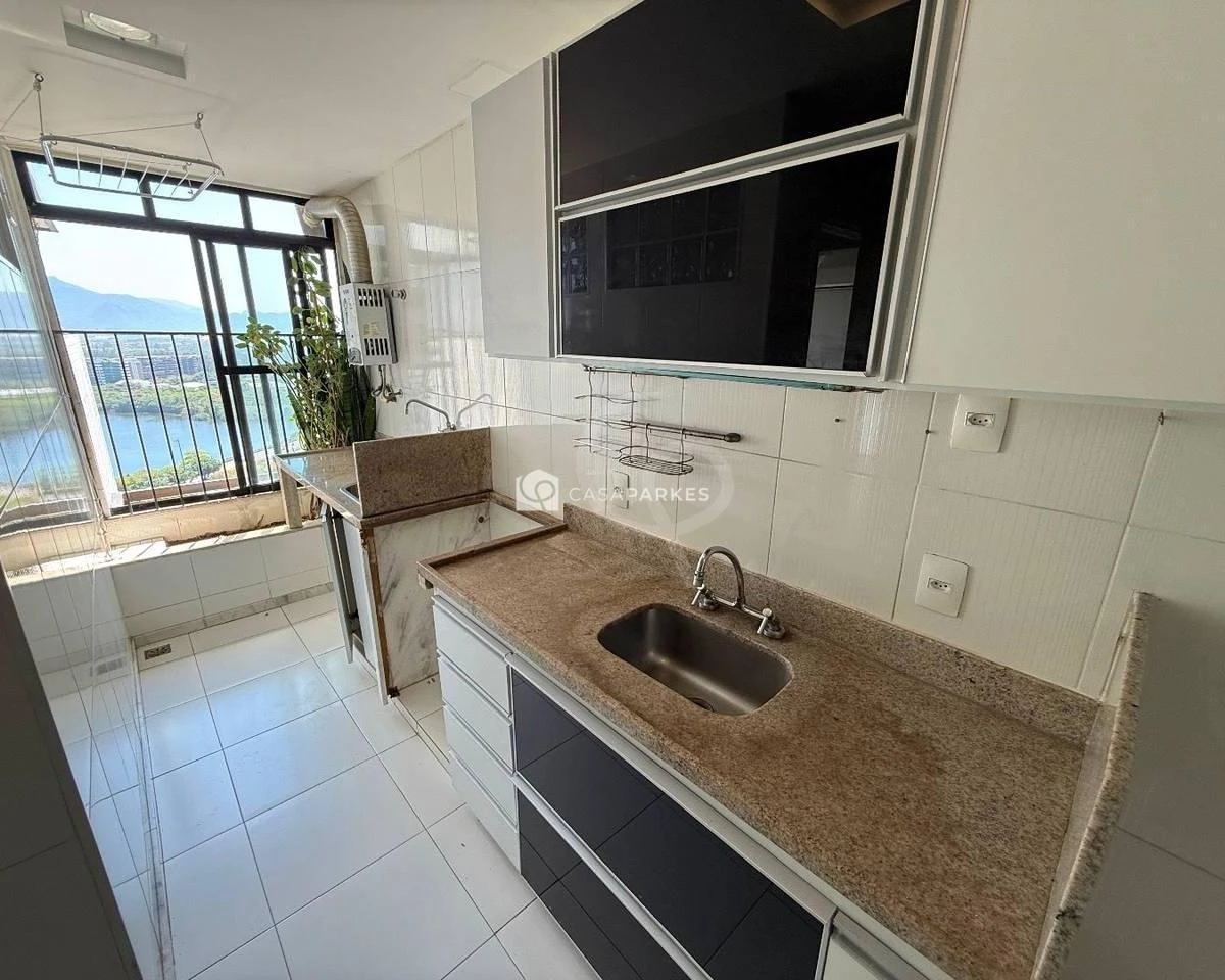 1-bedroom apartment with 2 bathrooms and balcony — photo 23